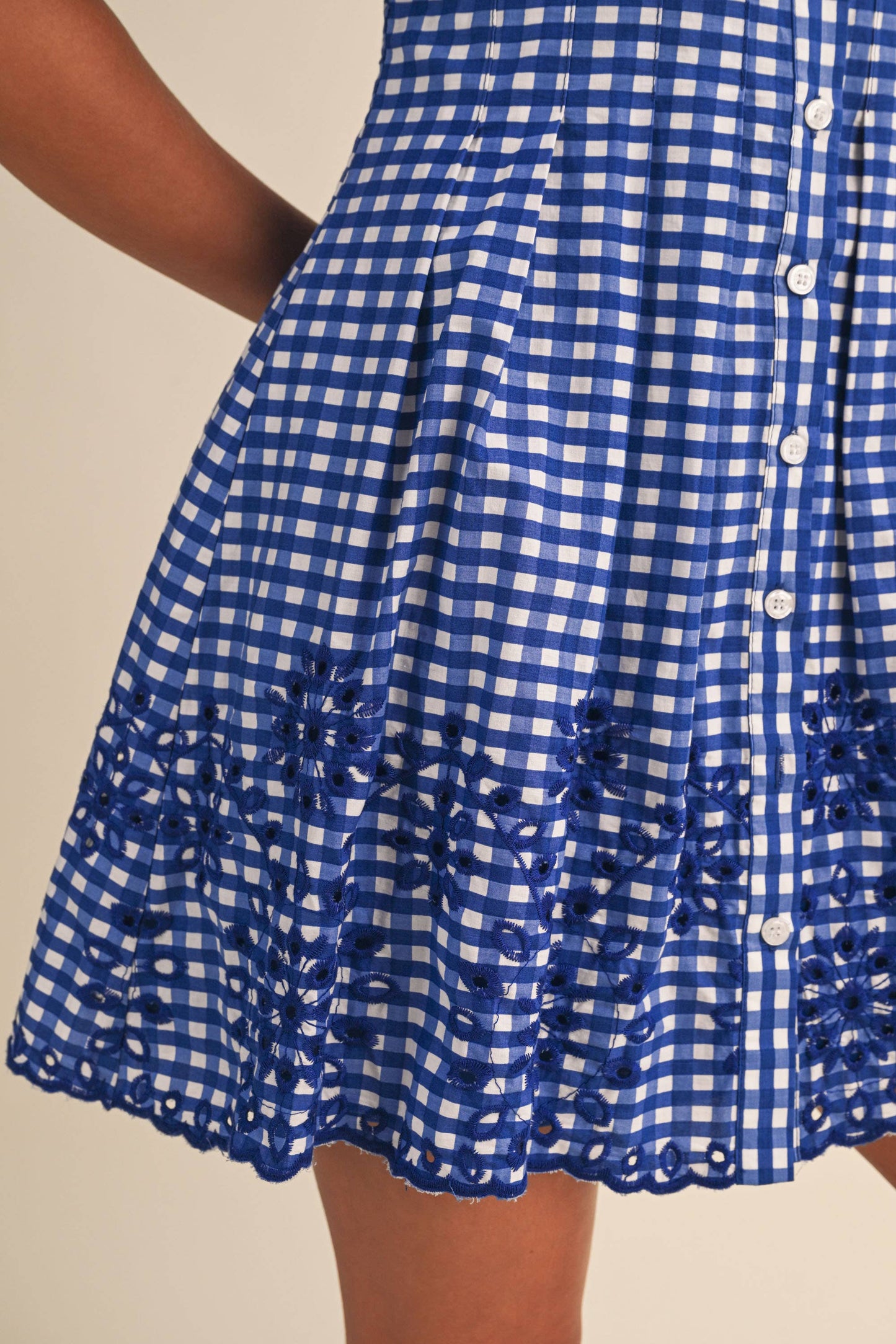 IDA1132-B GINGHAM SCALLOPED EMBROIDERED BUTTON DOWN SHIRT DR