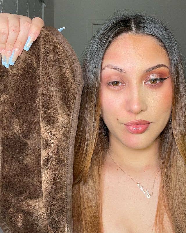 Mocha MakeUp Eraser PRO | The Color of The Year - BAY WINDOW