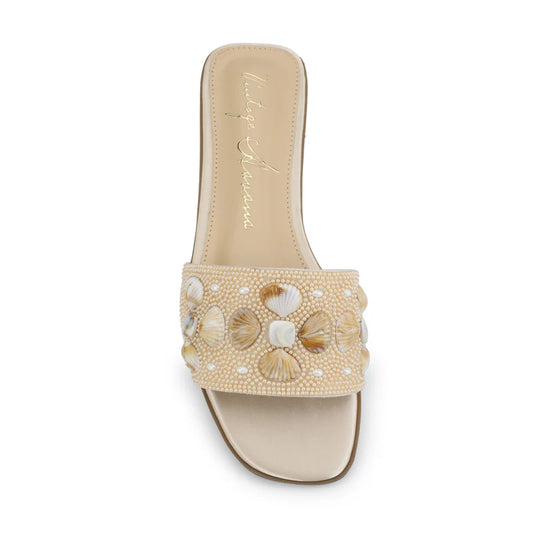 Edna Sandal - Nude