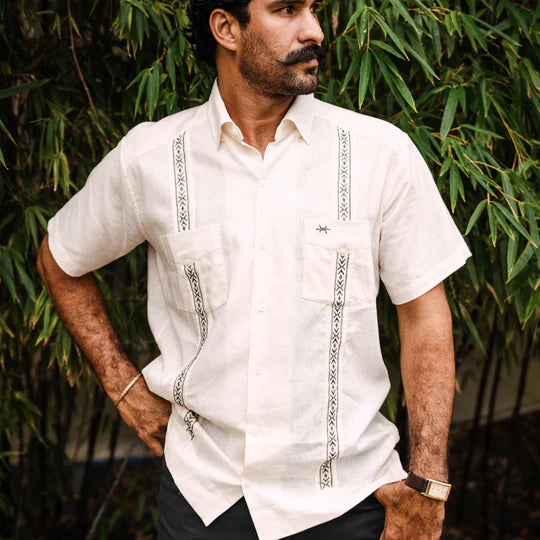 Guayabera Libre - Flores