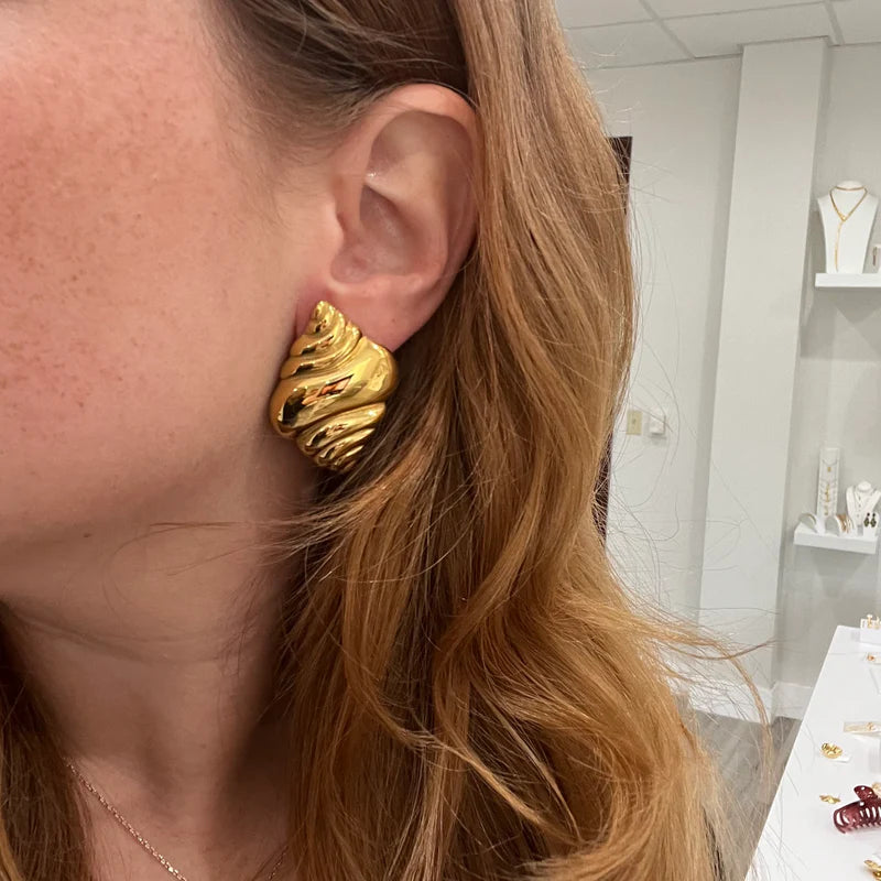 Lulianna Shell Earrings - Gold - BAY WINDOW