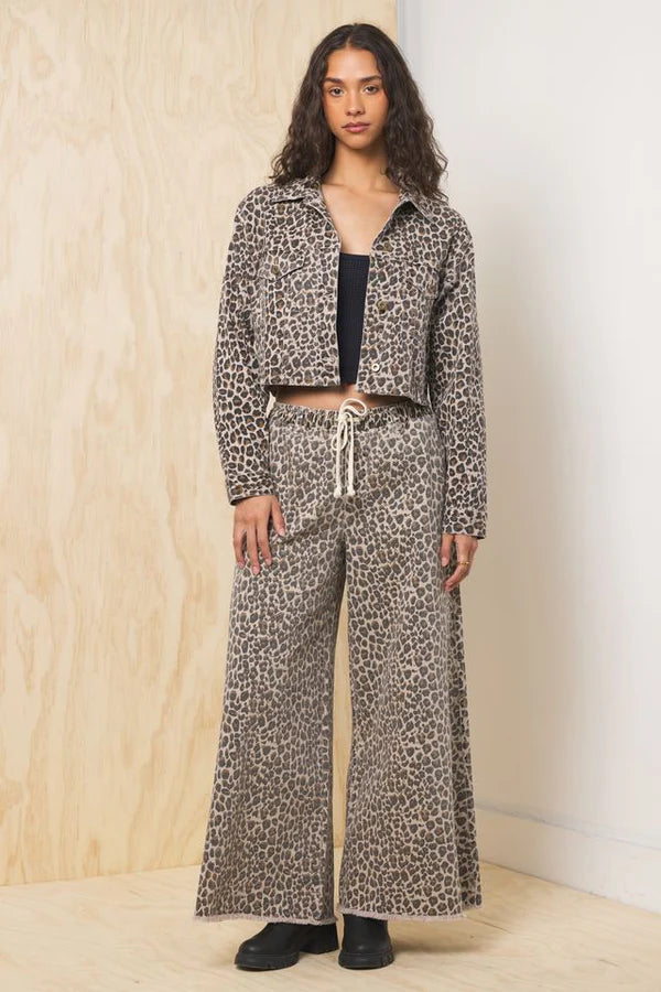 Stretch Denim Crop Jacket - Leopard - BAY WINDOW