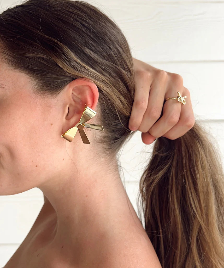 Shiny Small Camilla Studs - BAY WINDOW