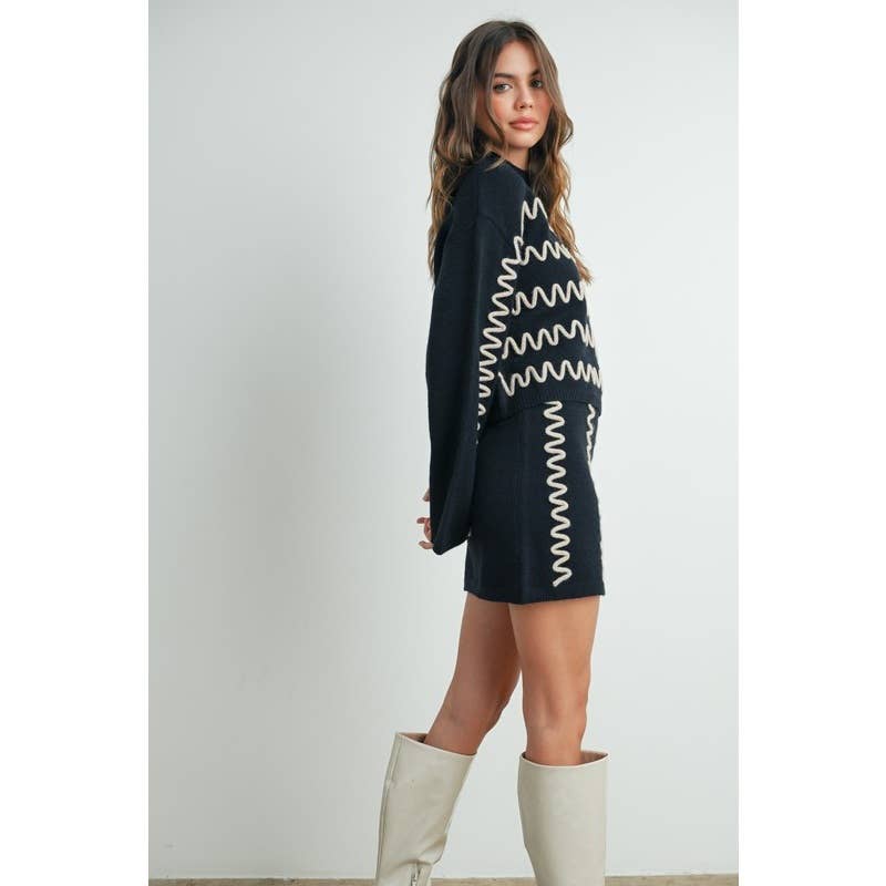 Wavy Stripe Turtleneck Sweater - BAY WINDOW