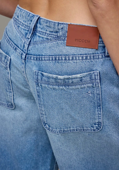 Clean Classic 13 1/2 Inseam Barrel Shorts - Medium Wash
