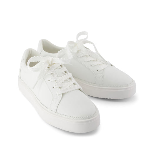 Izzy Sneaker