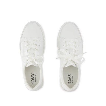 Izzy Sneaker