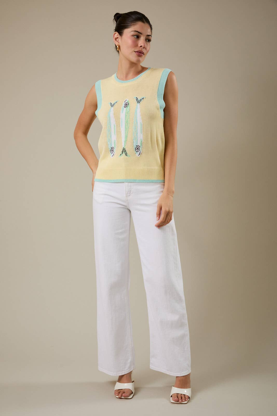 ROUND NECK 'FISH' GRAPHIC SWEATER VEST
