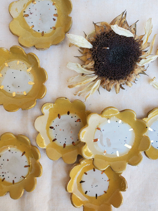 Small Flower Ring Dish - BAY WINDOW