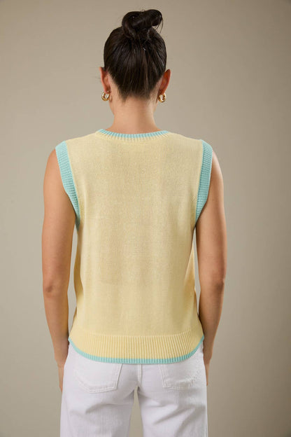 ROUND NECK 'FISH' GRAPHIC SWEATER VEST