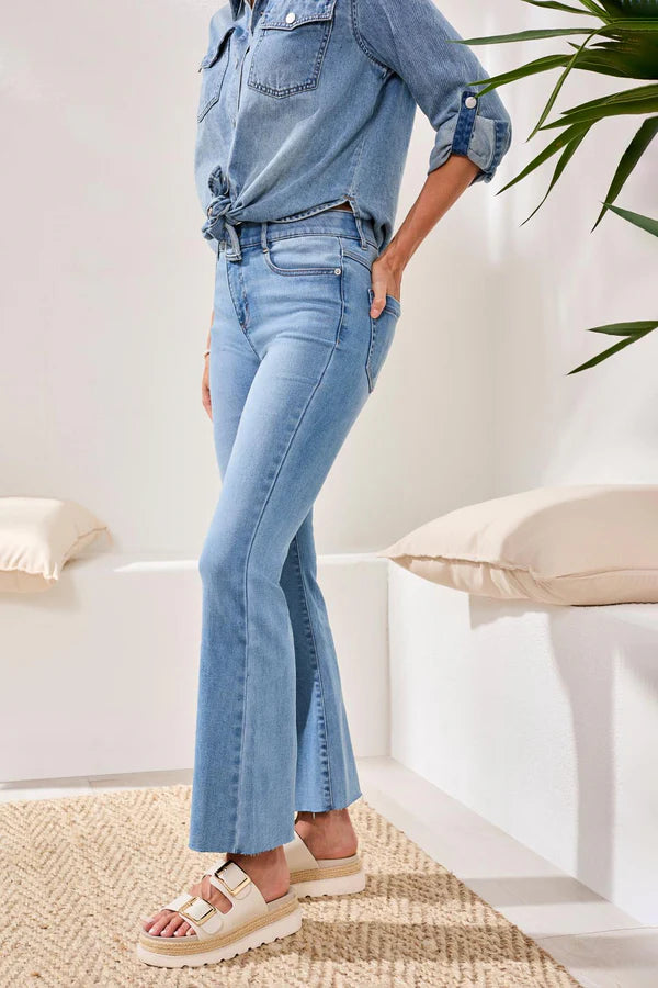 Audrey Hugging Flare Jeans - Coastal Blue