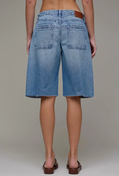 Clean Classic 13 1/2 Inseam Barrel Shorts - Medium Wash