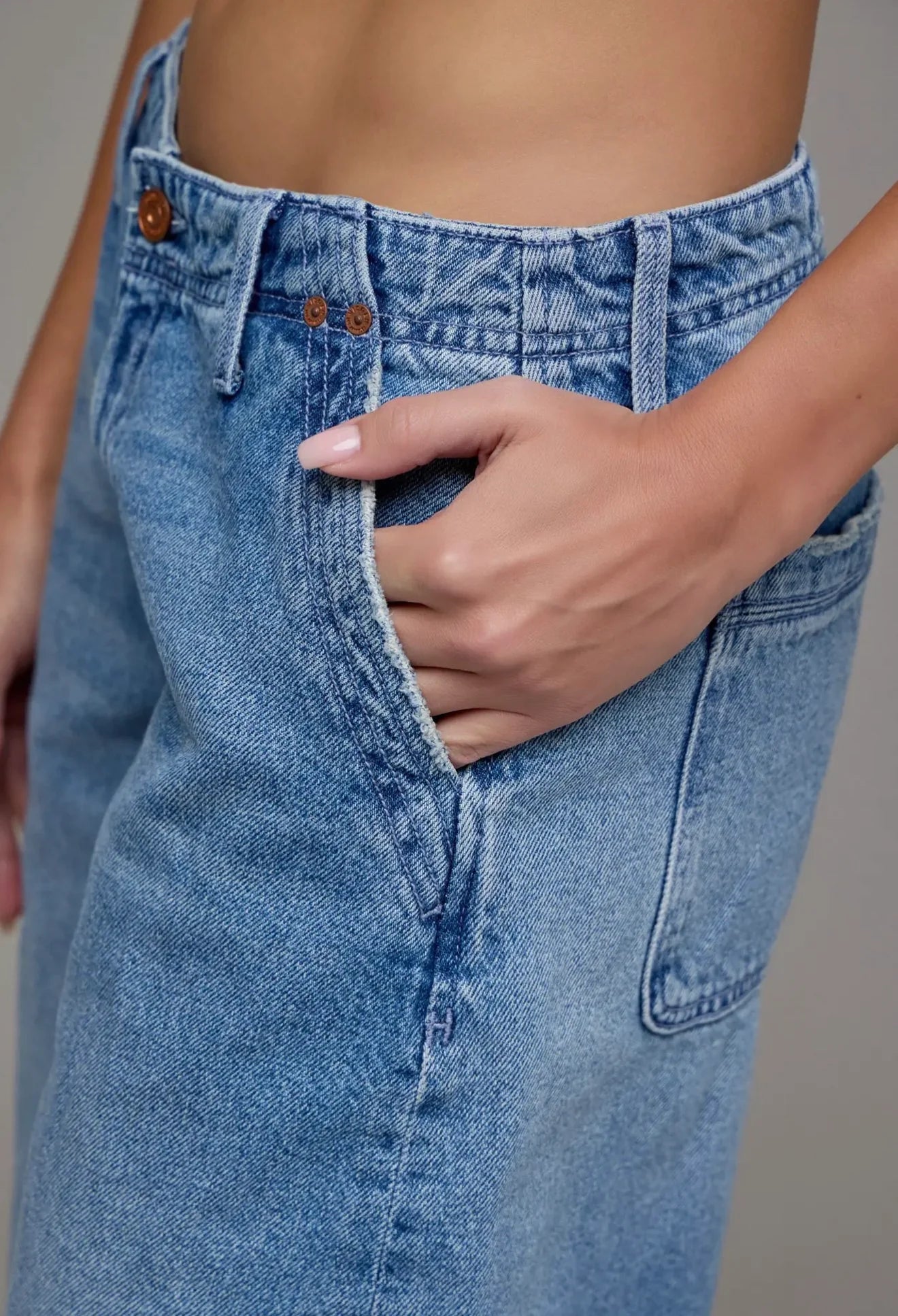 Clean Classic 13 1/2 Inseam Barrel Shorts - Medium Wash