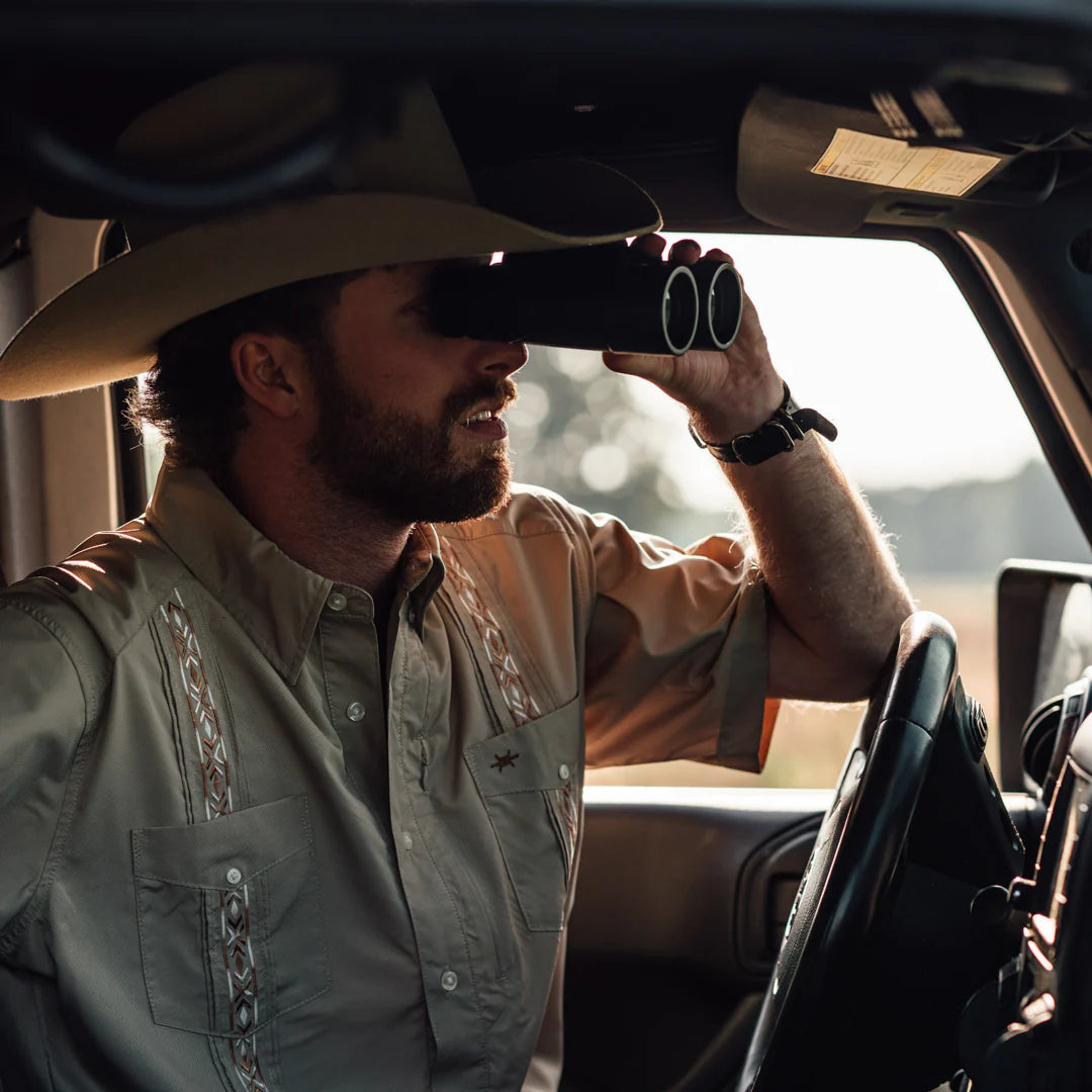 Guayabera Libre - Cuero - BAY WINDOW