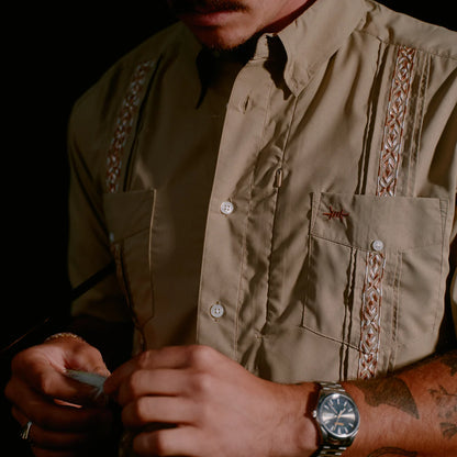 Guayabera Libre - Cuero - BAY WINDOW