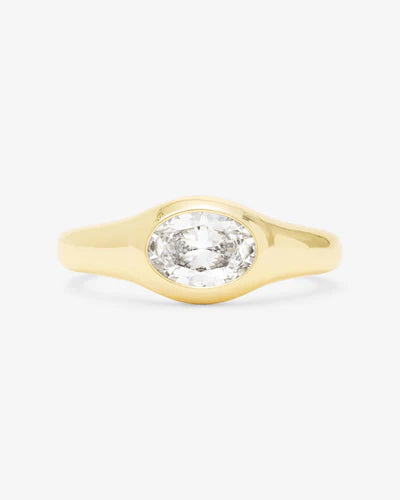 She's a Boss Signet Ring - BAY WINDOW