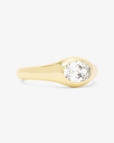 She's a Boss Signet Ring - BAY WINDOW