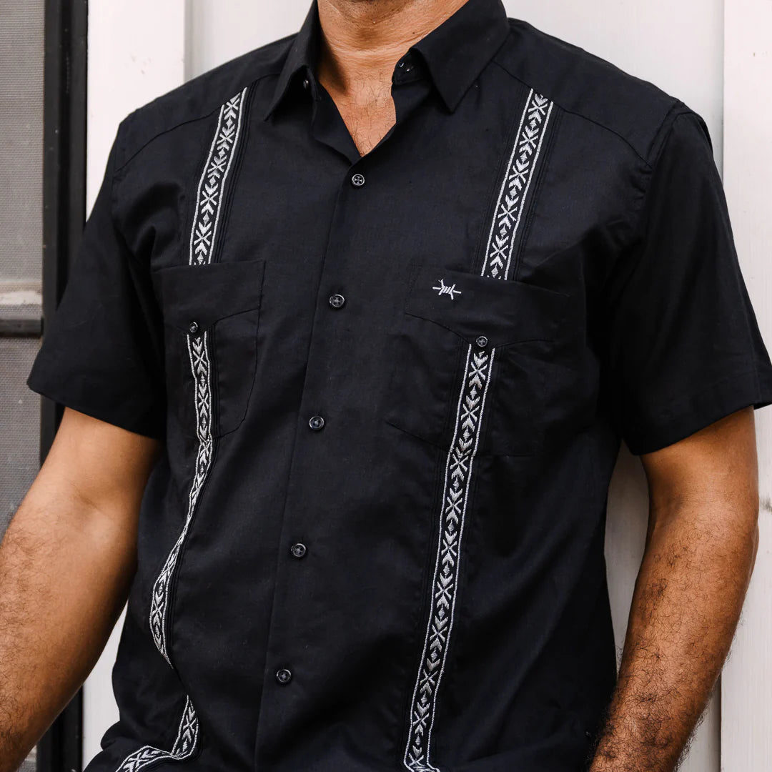 Tejas Guayabera - Diablo Plata - BAY WINDOW