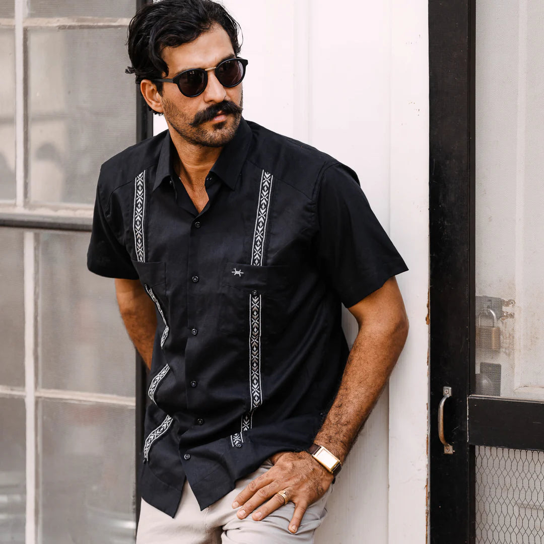 Tejas Guayabera - Diablo Plata - BAY WINDOW