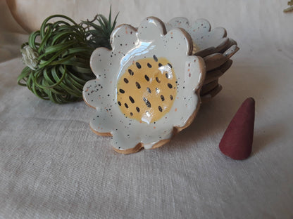 Small Flower Ring Dish - BAY WINDOW