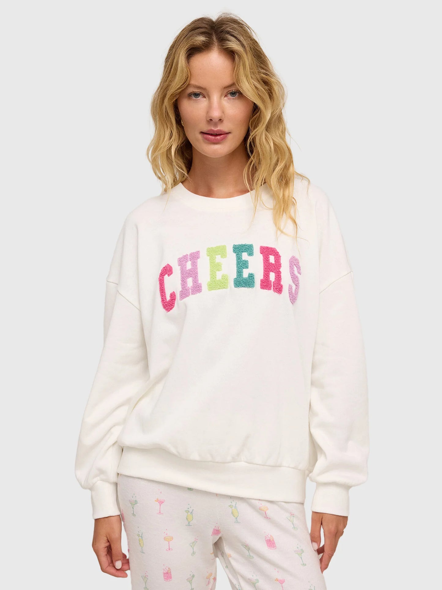 Oversized Cheers Sweatshirt - Vanilla Ice