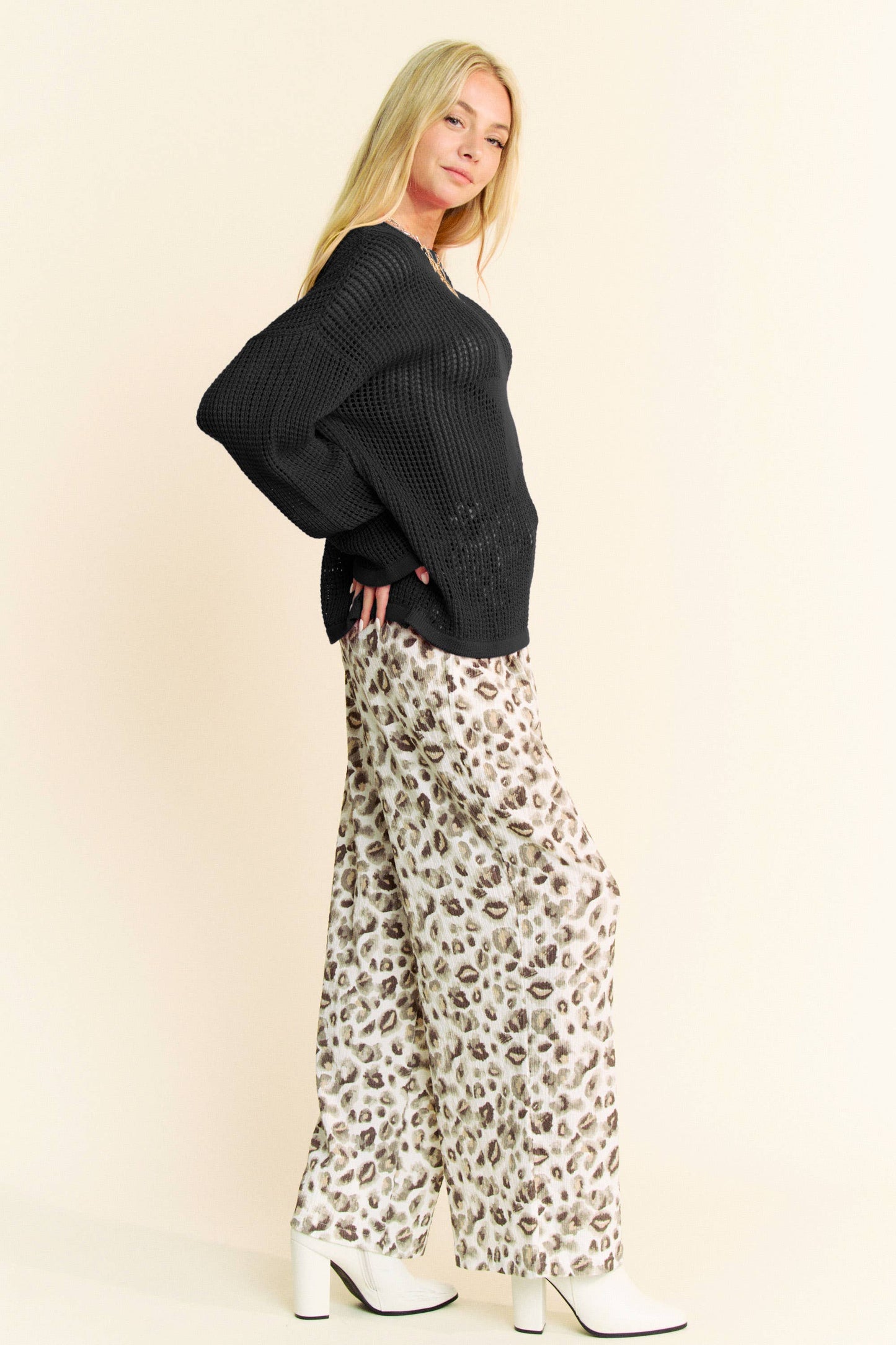 Star Front Light Weight Open Knit Pullover Sweater - BAY WINDOW