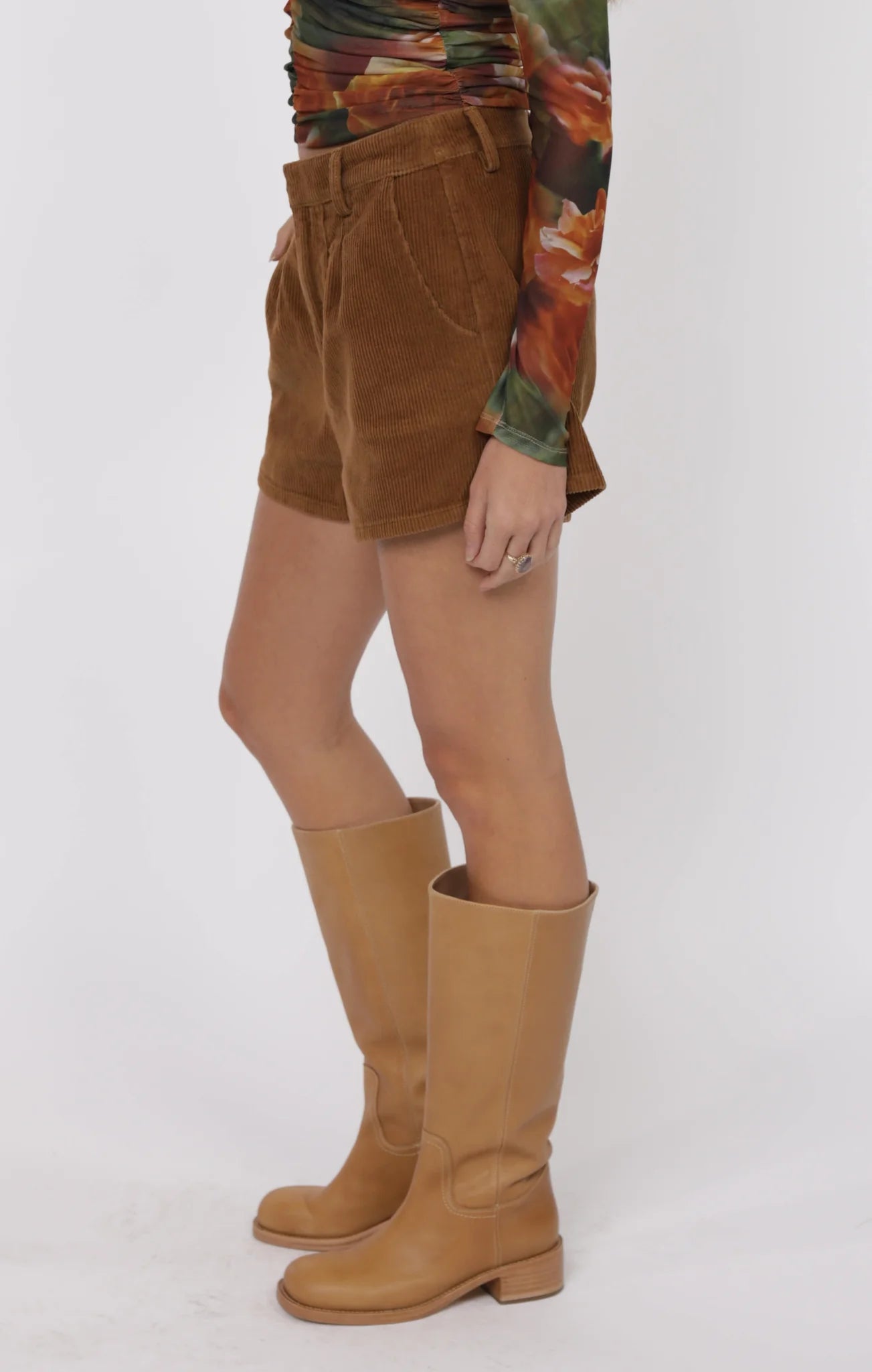 So Fine Wash Corduroy Pleat Front Short - Brown - BAY WINDOW