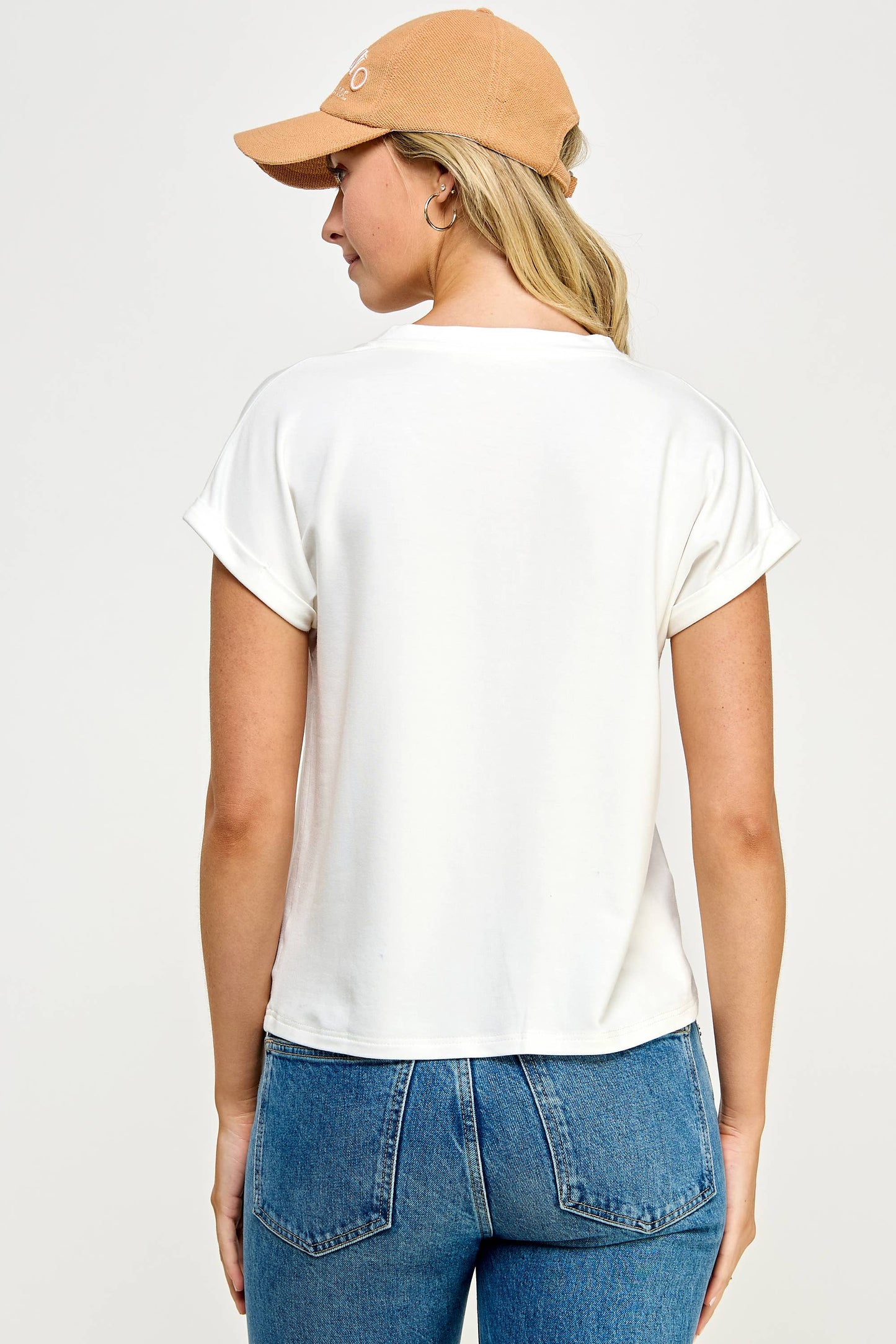 TT-9822-6 V NECK TEE OFF WHITE - BAY WINDOW