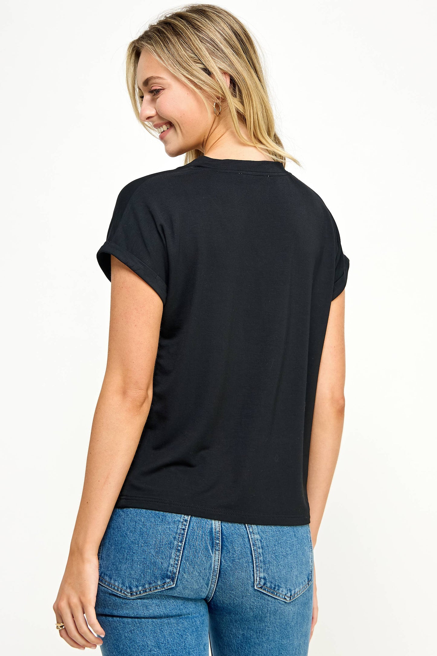 TT-9822-6 V NECK TEE BLACK - BAY WINDOW