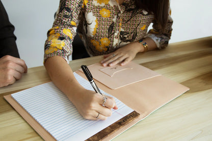 Executive Folder - BAY WINDOW