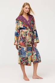 Aditi Robe (Reversible) Fabiana
