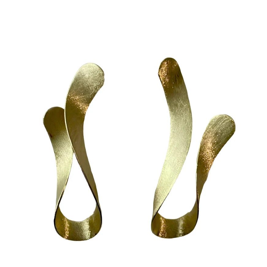 Shiny Yoo-hoo Studs - BAY WINDOW