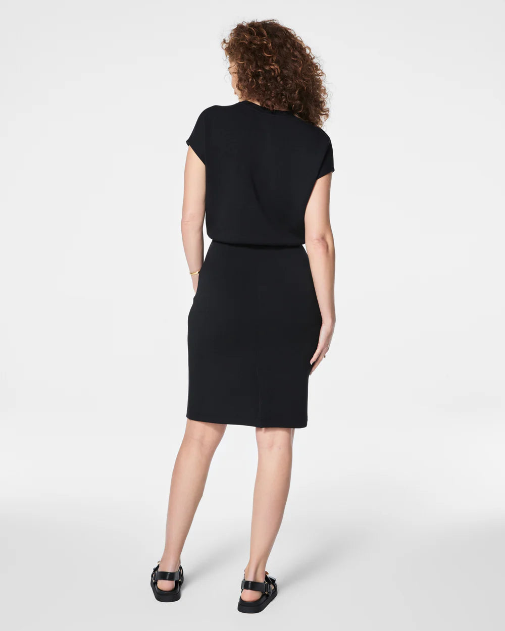 AirEssentials Gathered Waist Dress - BAY WINDOW
