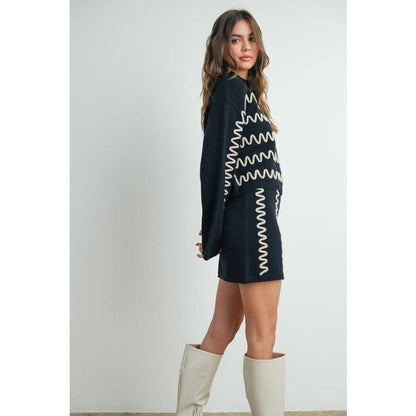 Wavy Stripe Turtleneck Sweater - BAY WINDOW