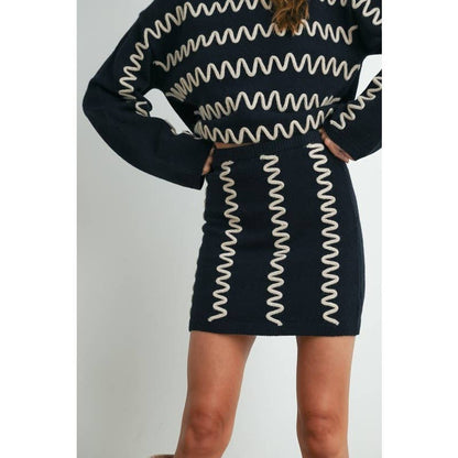 Wavy Stripe Turtleneck Sweater - BAY WINDOW