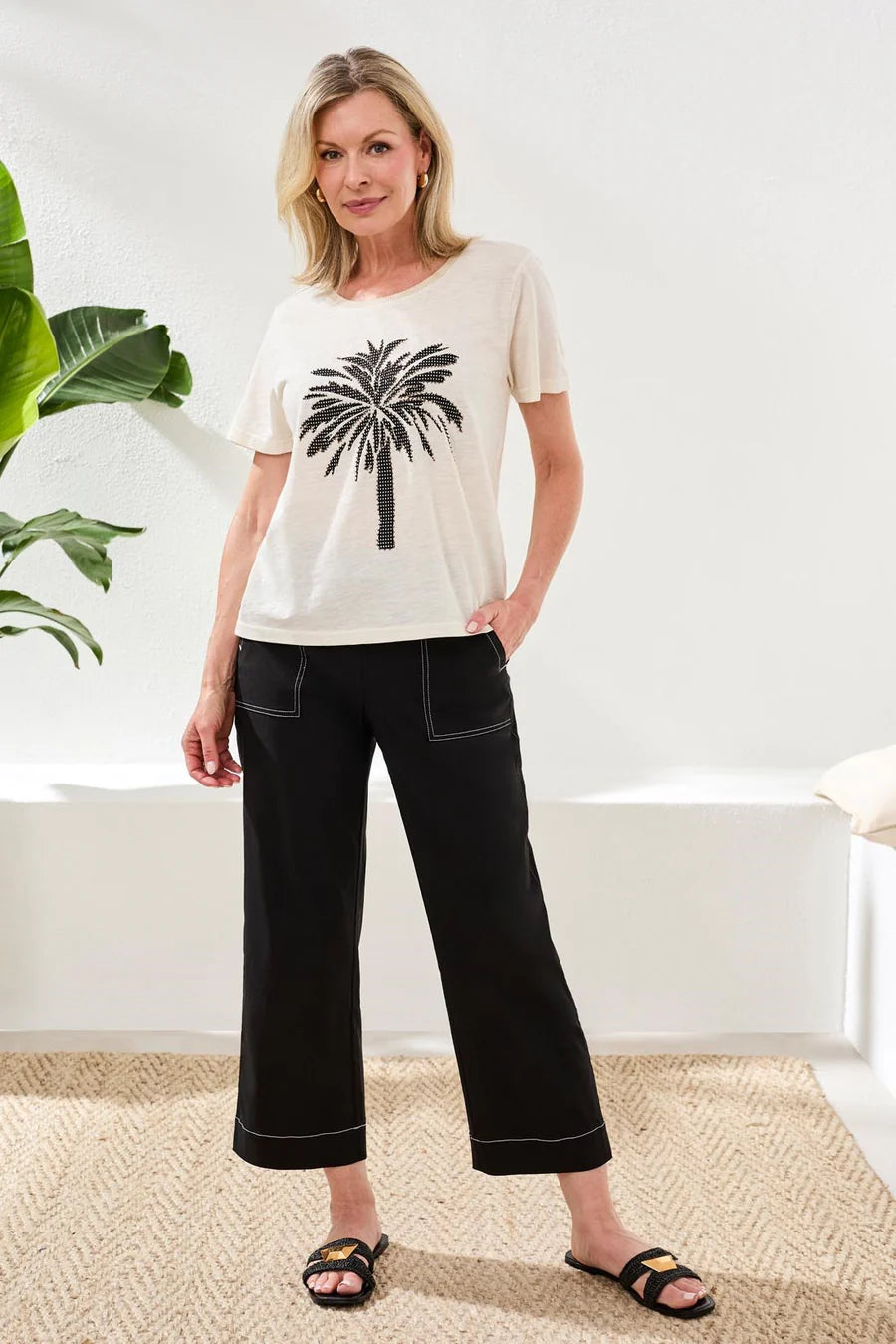 S/S Crew Neck Top w/ Placement Print - Canvas