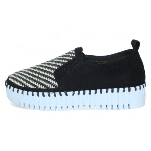 Tulip Platform Sneaker in Black